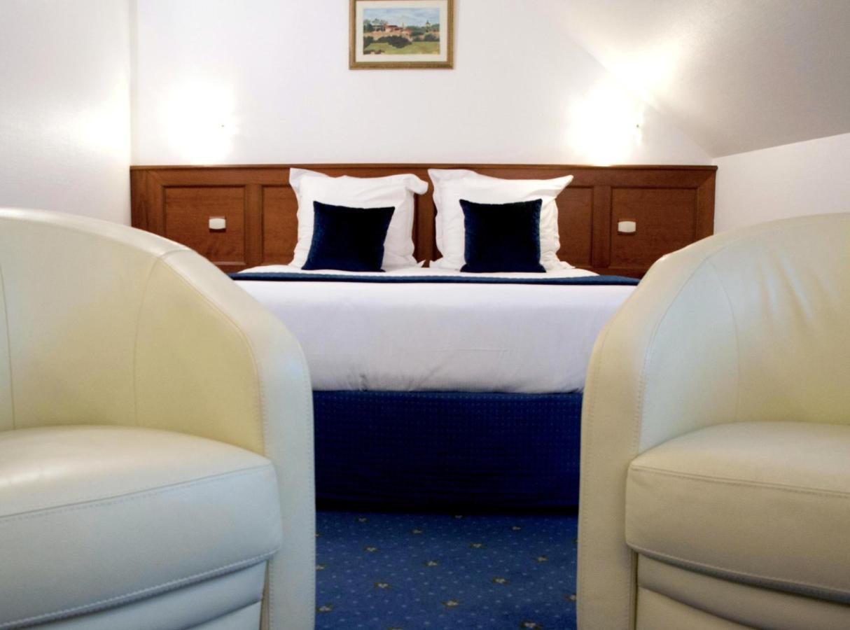 Coq Hotel Montreuil  ภายนอก รูปภาพ